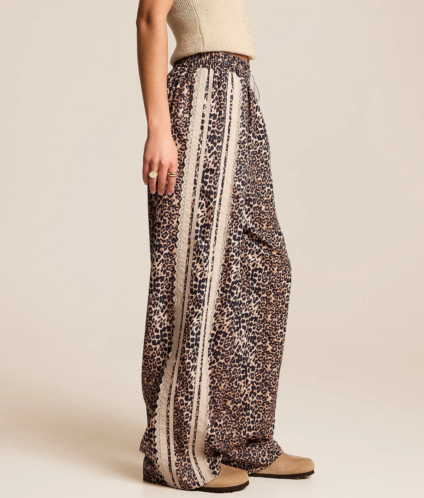 Willow & Root Leopard Print Wide Leg Pant Brown New