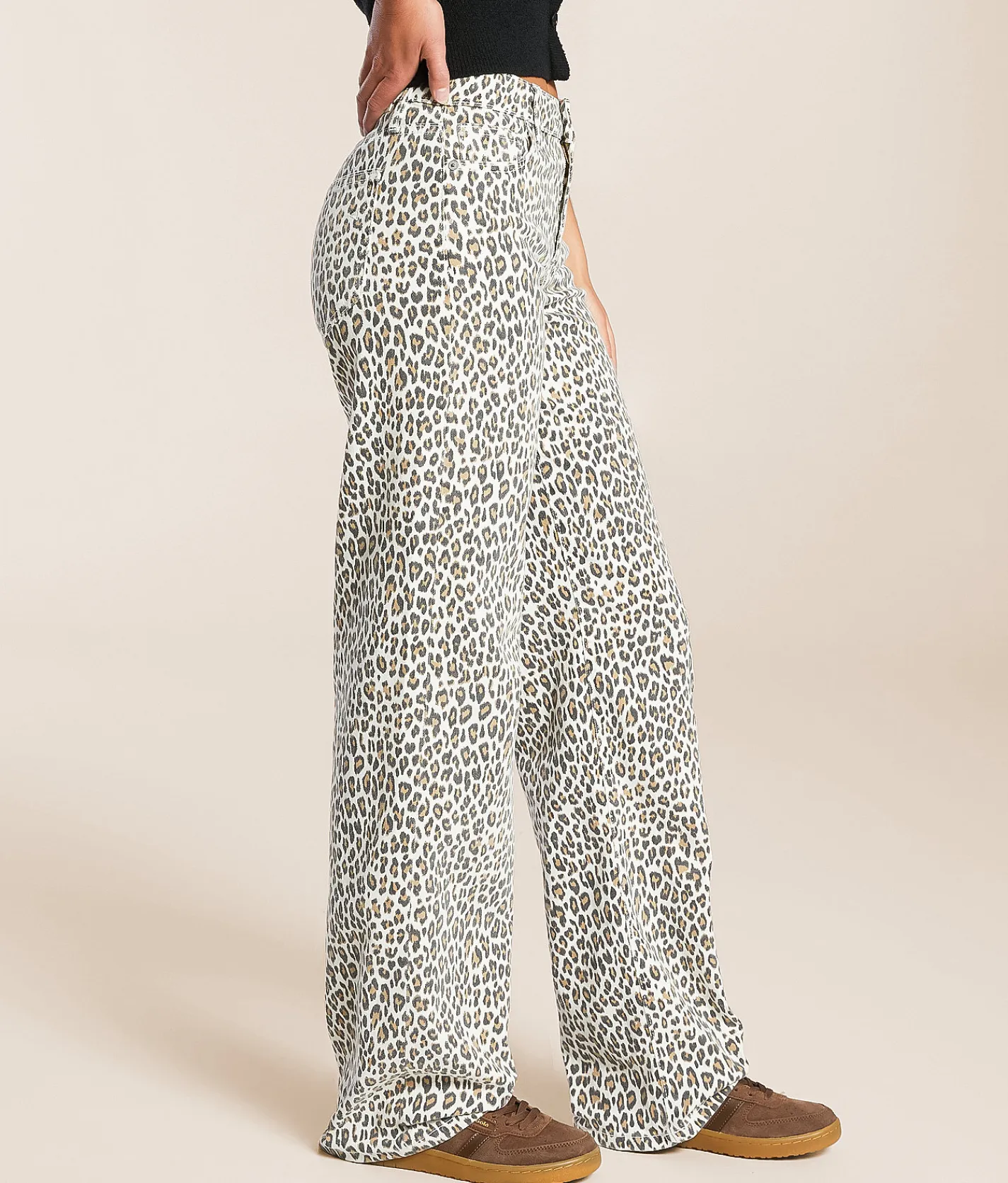 HIDDEN Logan Cheetah Dad Stretch Jean White Cheetah Hot