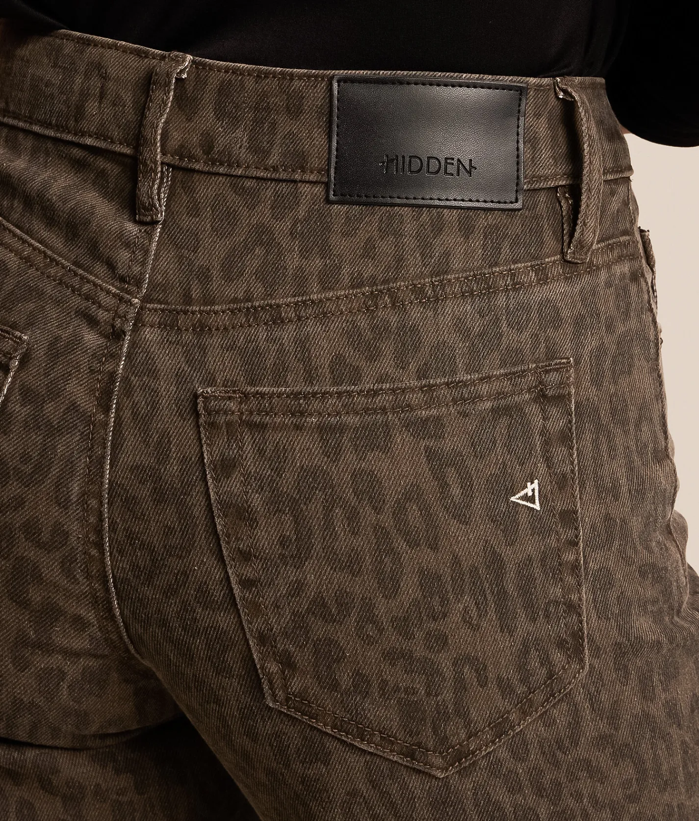 HIDDEN Logan Cheetah Dad Stretch Jean Brown Cheetah Clearance