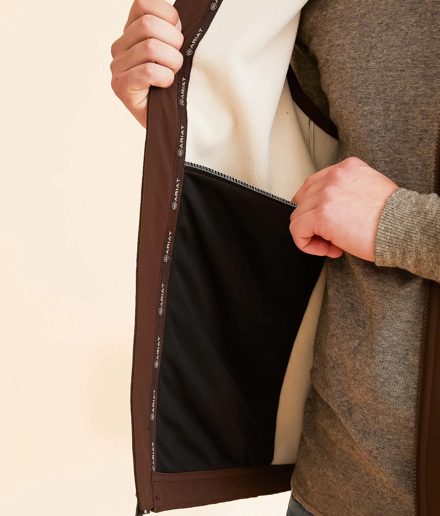 Ariat Logo 2.0 Softshell Vest Shaved Chocolate Discount