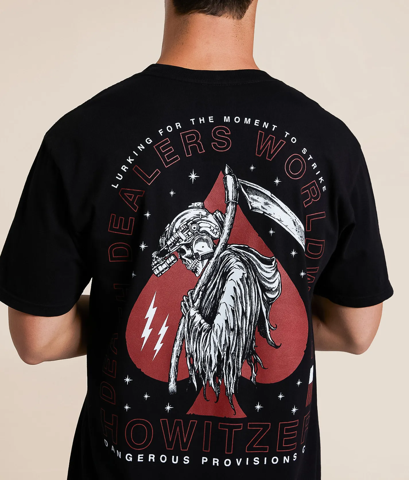 Tops|Graphic T-Shirts | Howitzer Lurking T-Shirt Black