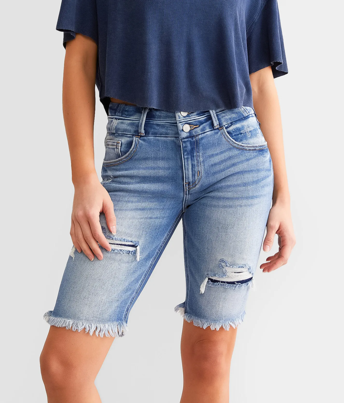 KanCan Signature Mid-Rise Bermuda Stretch Short Sol