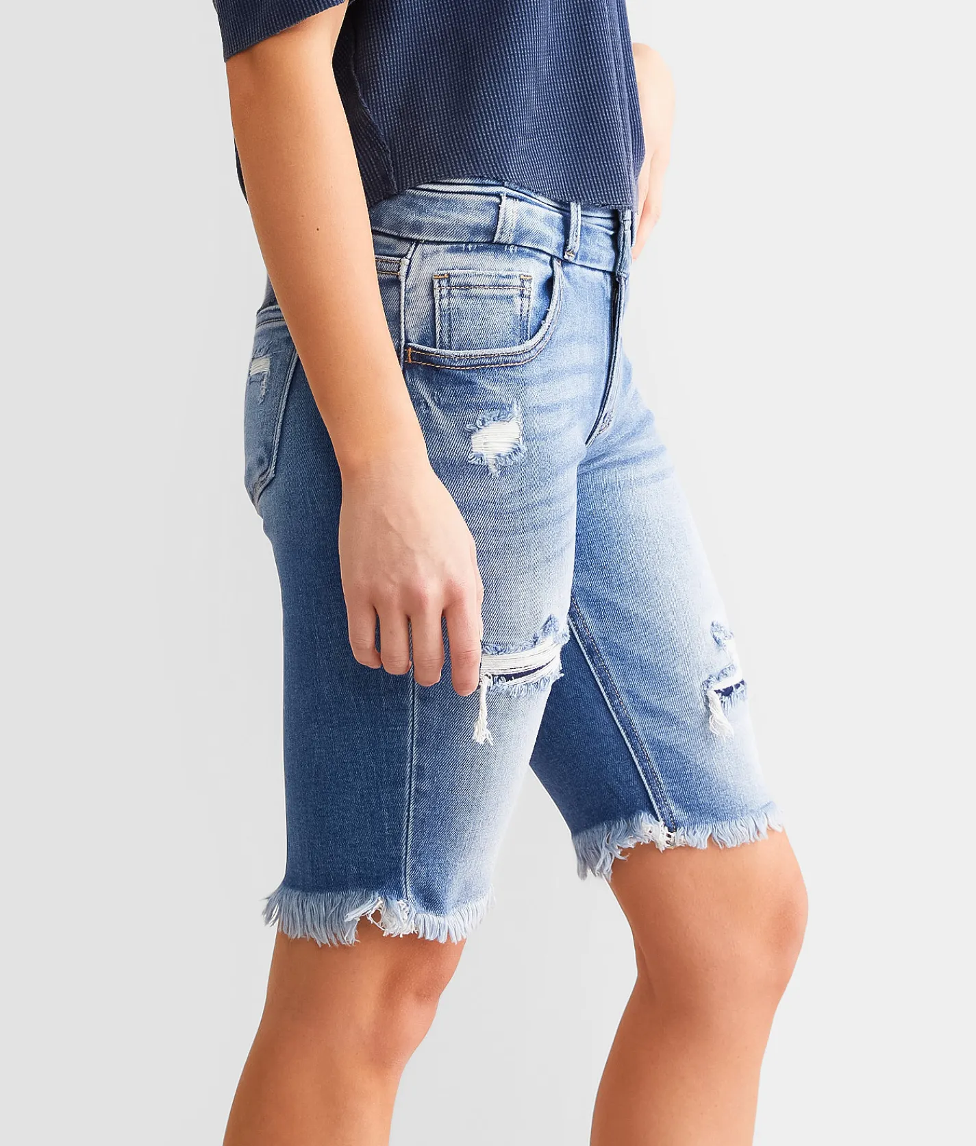 KanCan Signature Mid-Rise Bermuda Stretch Short Sol