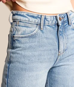 Wrangler® Mid-Rise Loose Straight Stretch Jean Blissful Hot