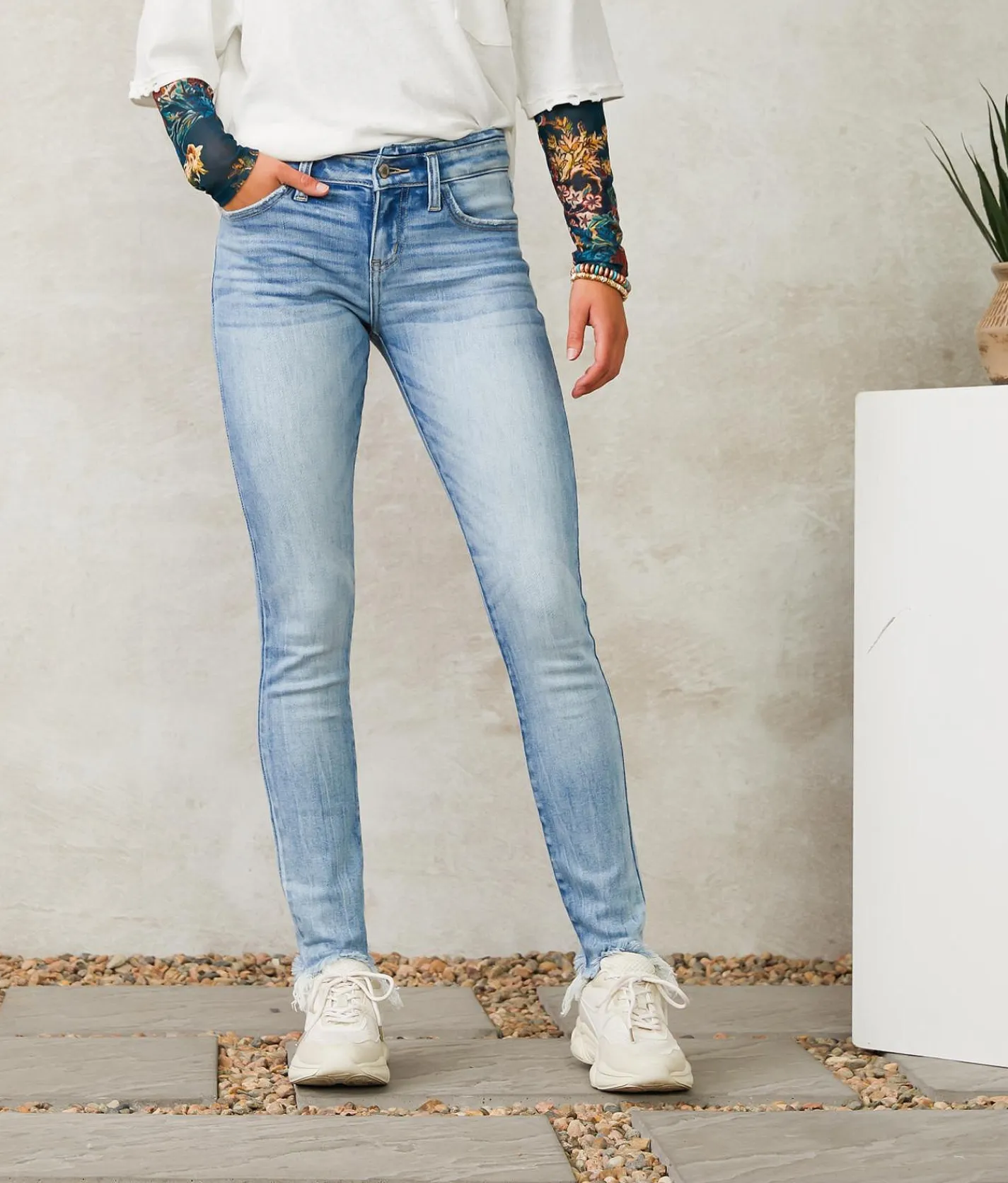 KanCan Signature Mid-Rise Skinny Stretch Jean Mckenna Clearance