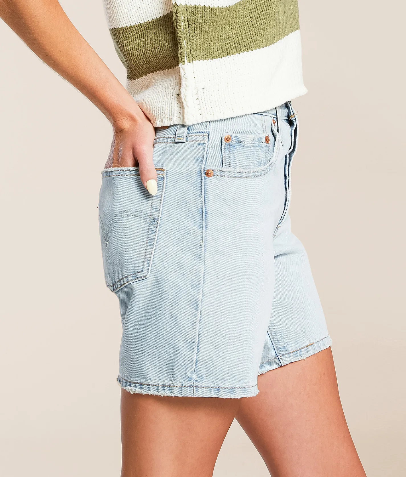 Levi's® 501 Mid-Thigh Short Take Off