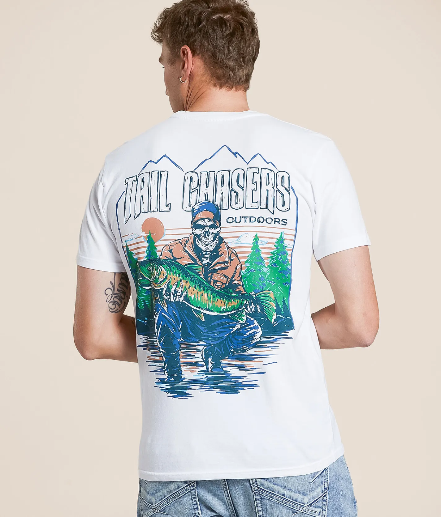 Tail Chasers Club Outdoors T-Shirt White Best