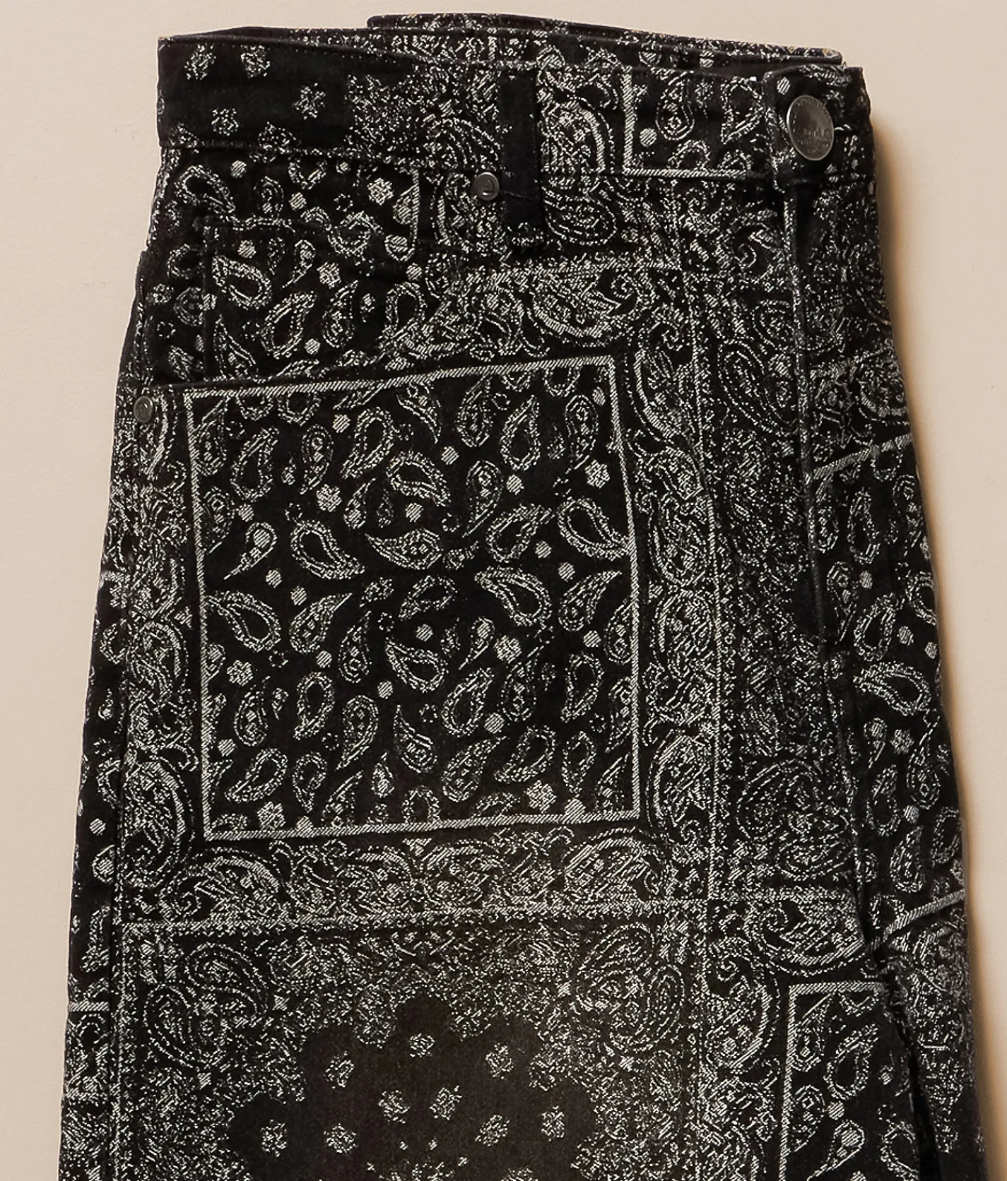 Caliber Paisley Baggy Stretch Short Black Hot