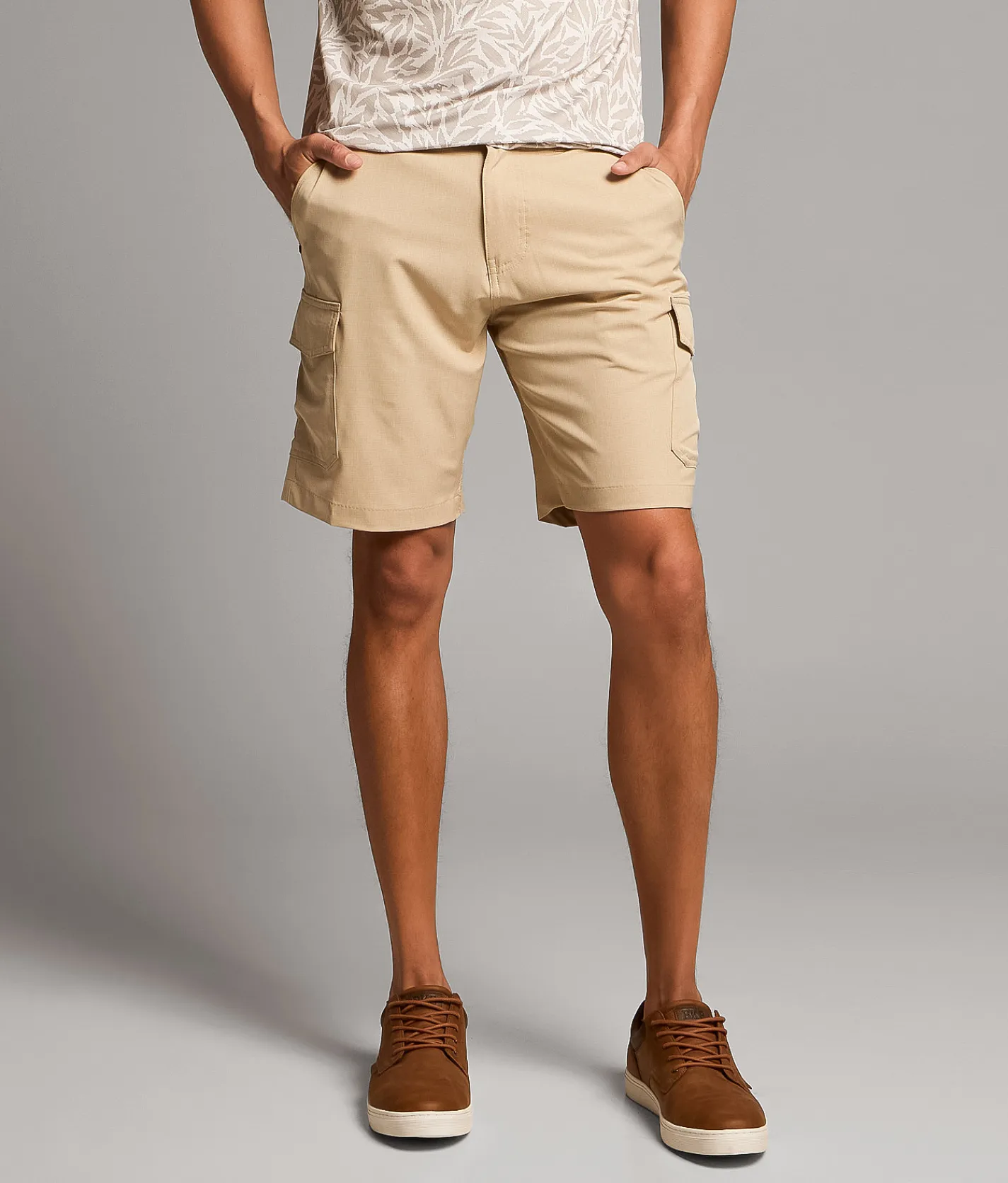 Maven Co-op Panoramic Cargo Stretch Short Hummus Discount