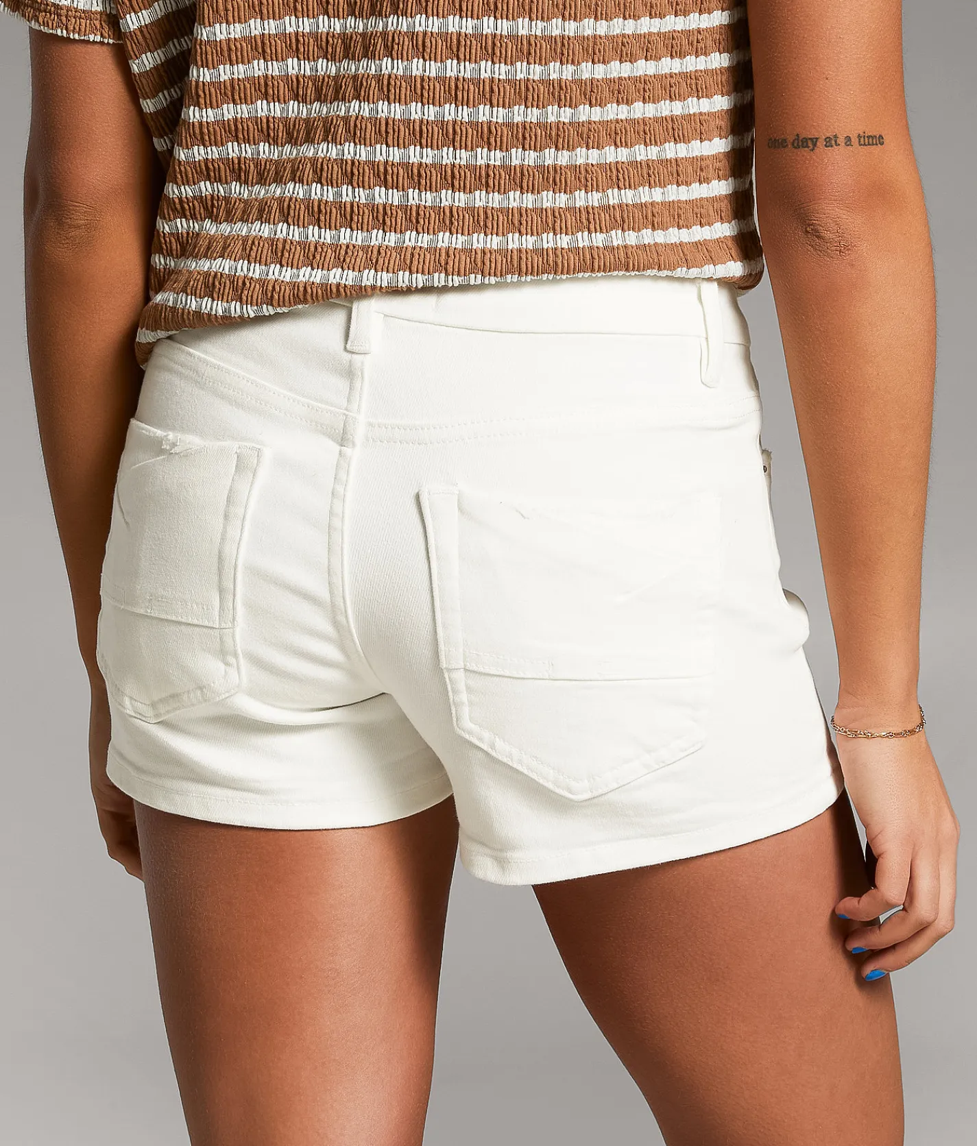 Bottoms|Shorts | BKE Payton Stretch Short White