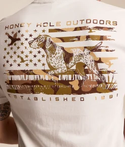 Honey Hole® Pointer Flag T-Shirt Bone