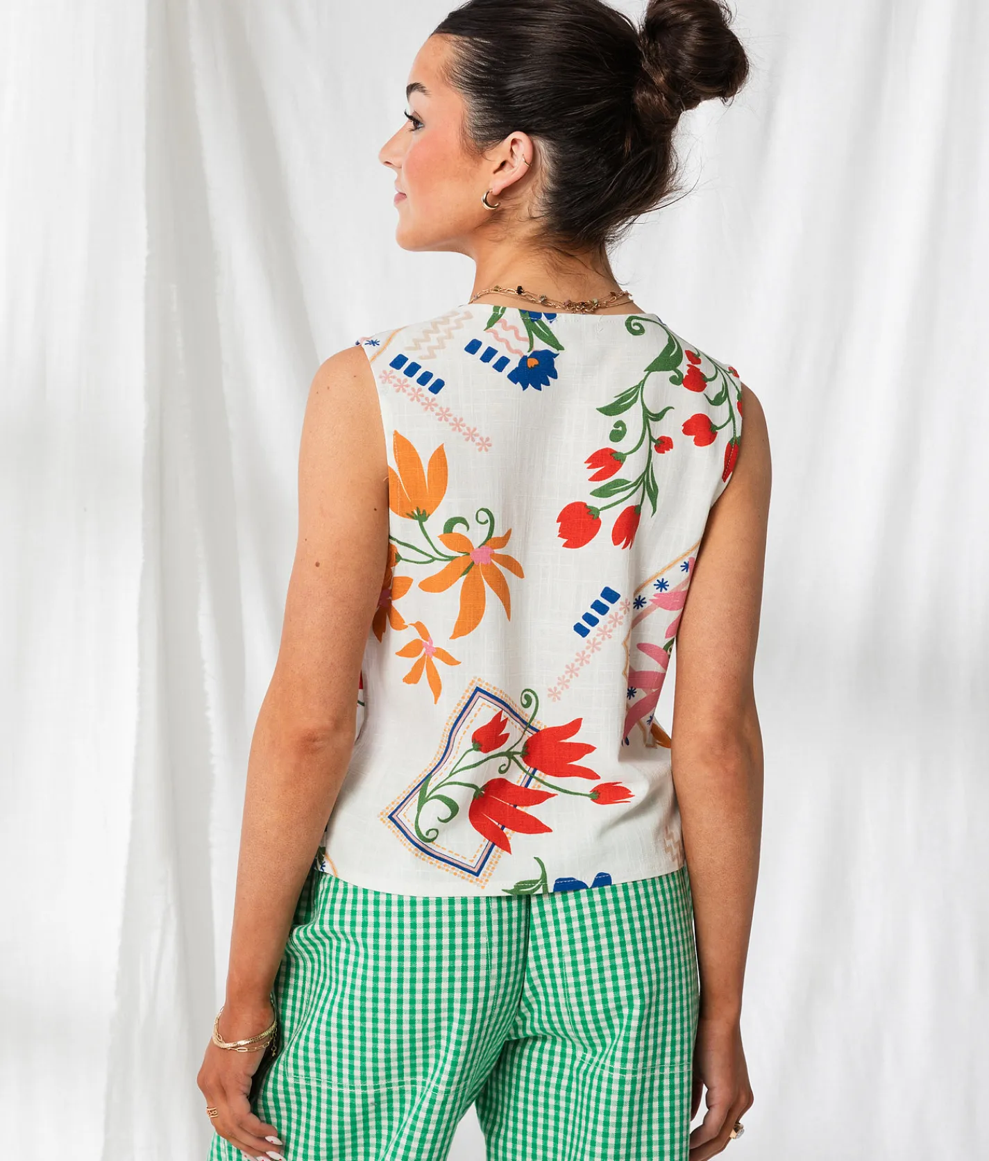 Tops|Coats & Jackets | 33 Coastal Post Card Floral Vest Cream Multi