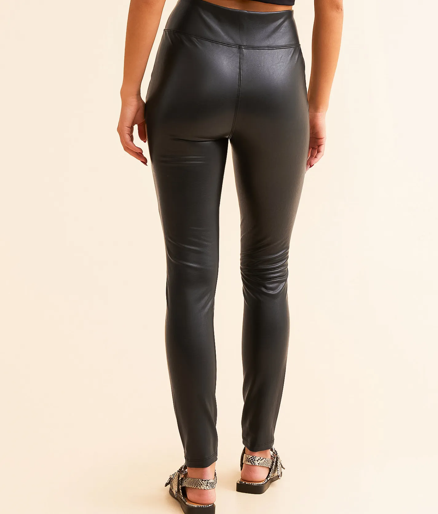 Buckle Black Pull-On Legging Black Hot