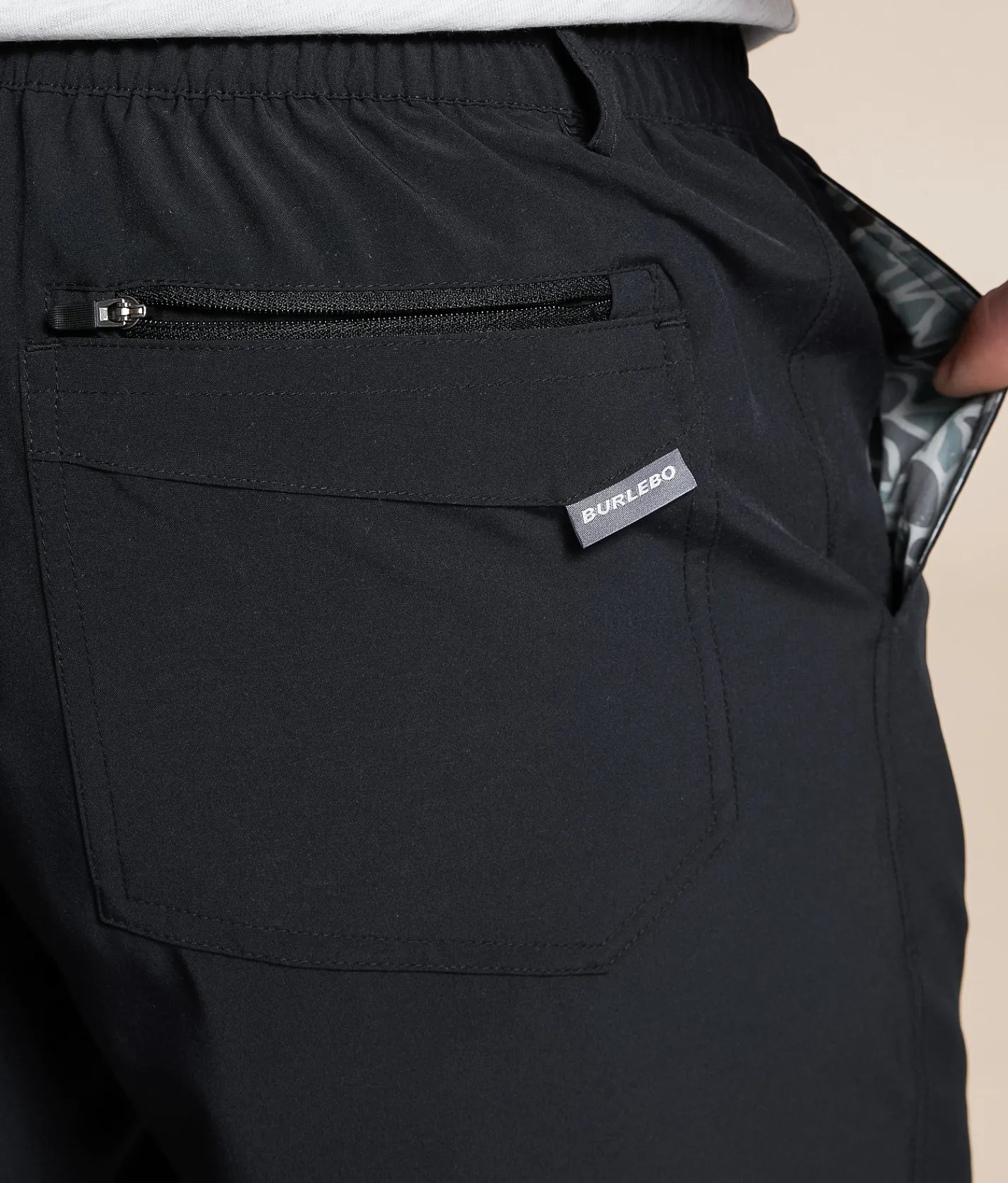 Bottoms|Activewear | BURLEBO Retro Duck Stretch Walkshort Matte Black