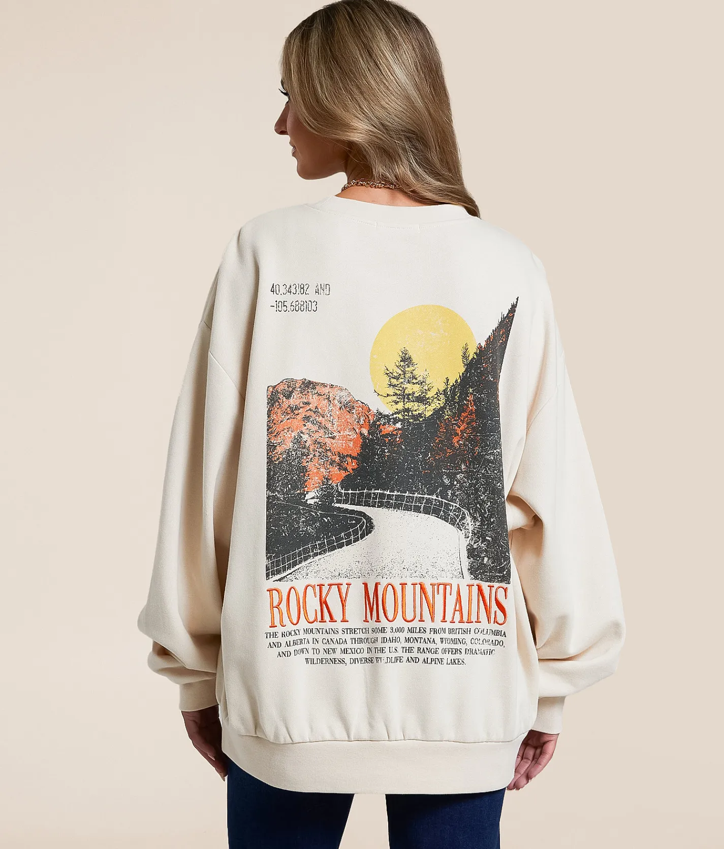 Modish Rebel Rocky Mountain Oversized Pullover Sandshell Hot