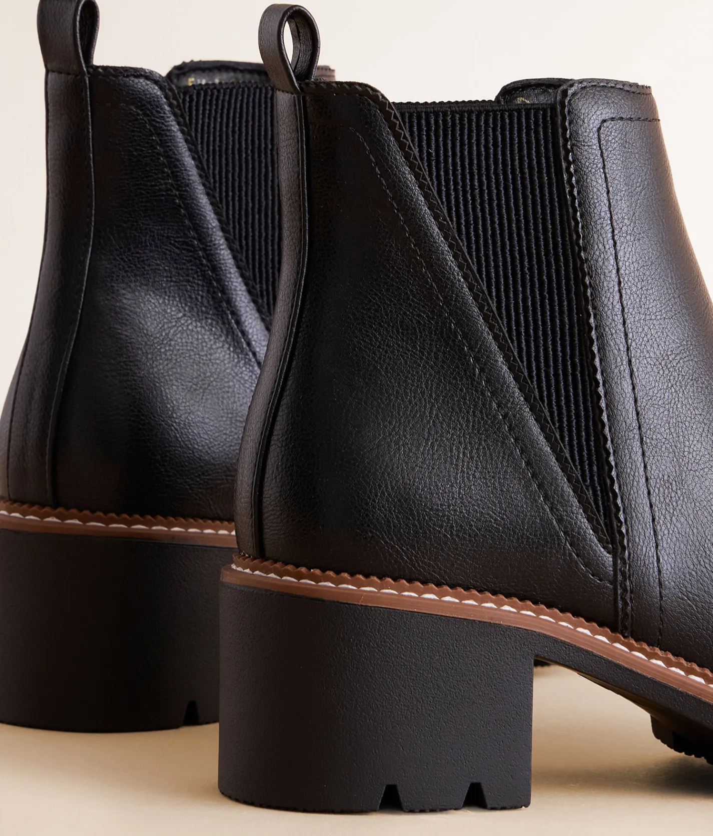 Mia Rodos Ankle Boot Black Hot