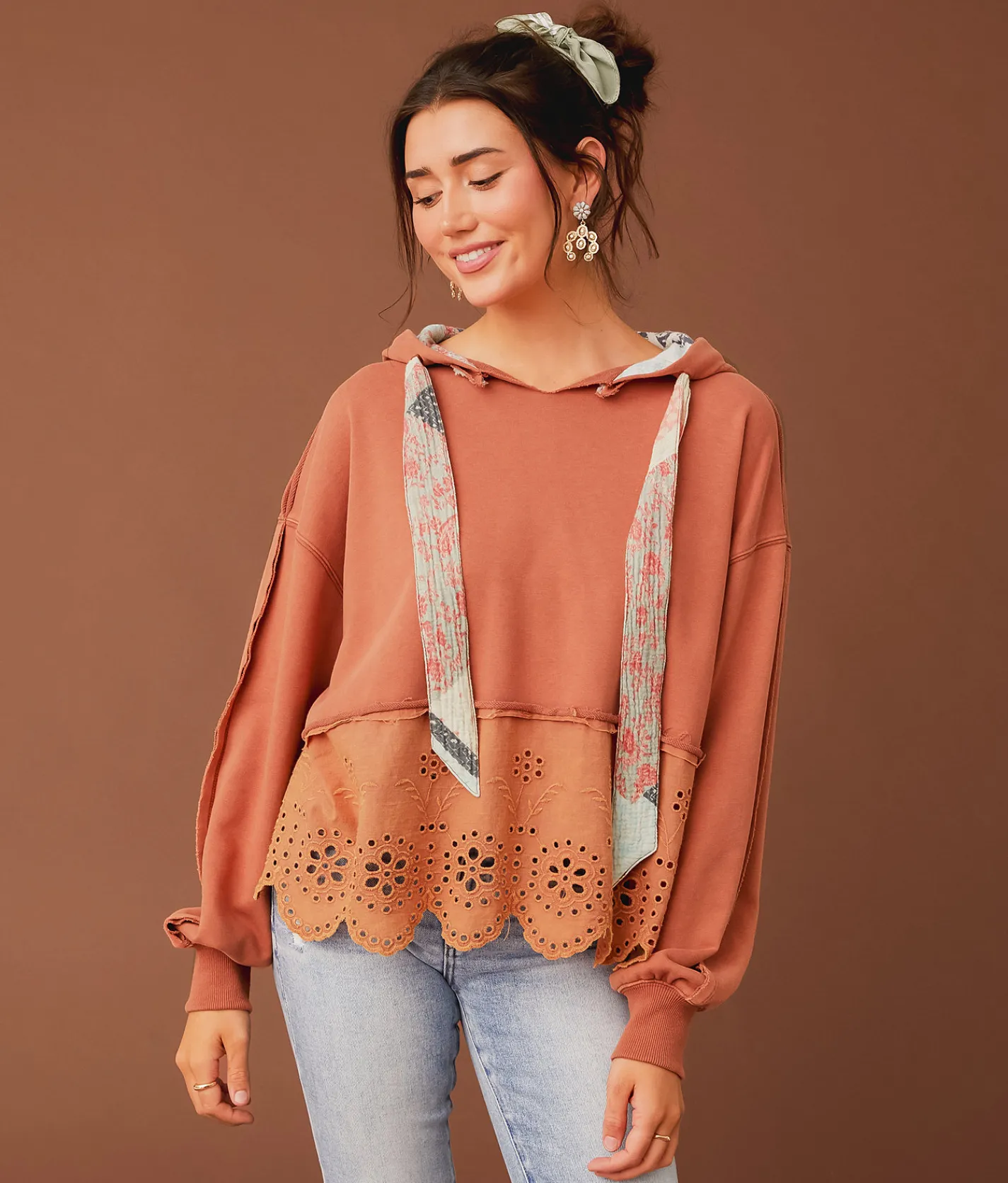Gimmicks Scalloped Eyelet Hooded Sweatshirt Canyon Rose Best