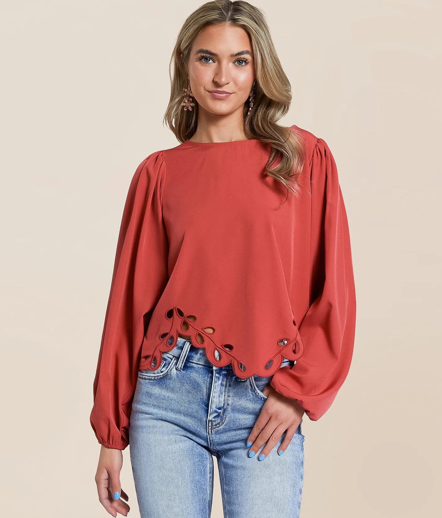 Willow & Root Scalloped Hanky Hem Top Holly Berry New