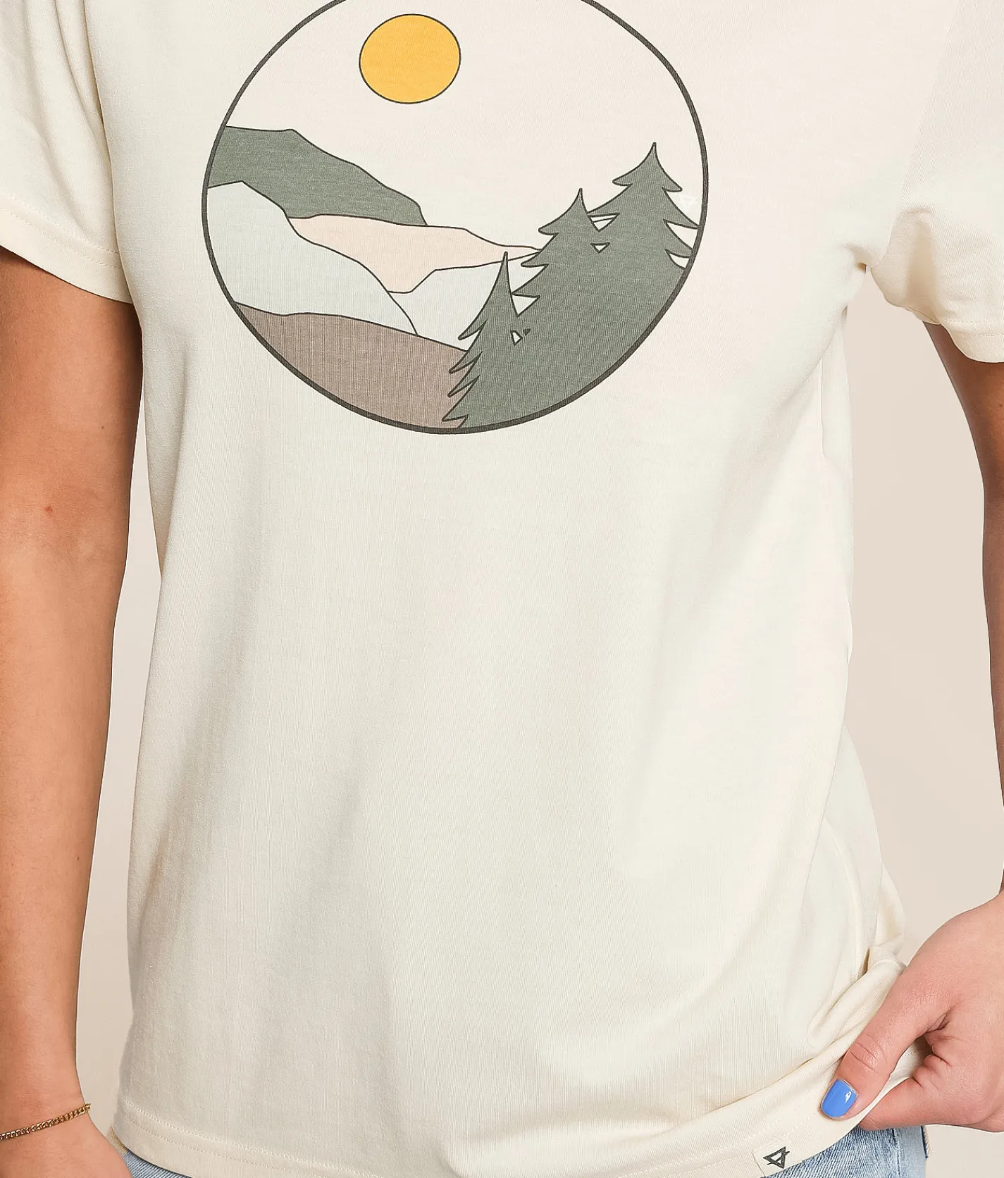LIV Outdoor Scenic View T-Shirt Macadamia Discount