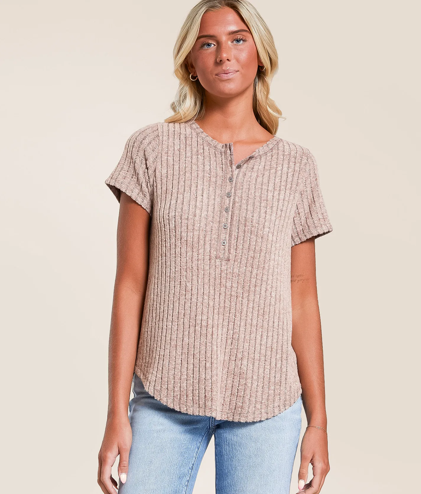 White Crow Serena Rib Henley Cinnamon Hot