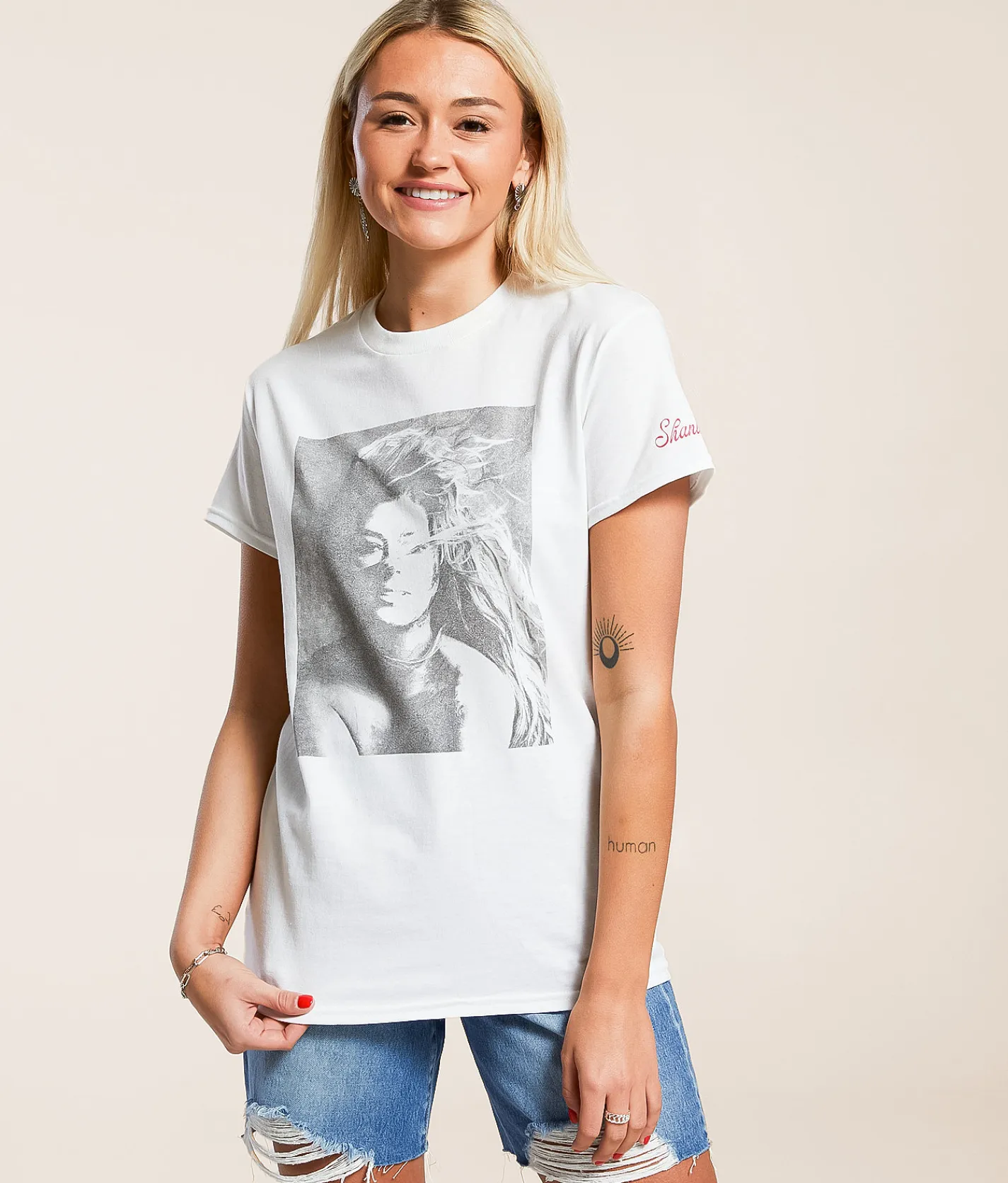 Tops | Bravado Shania Twain Feel Like A Woman Band T-Shirt White