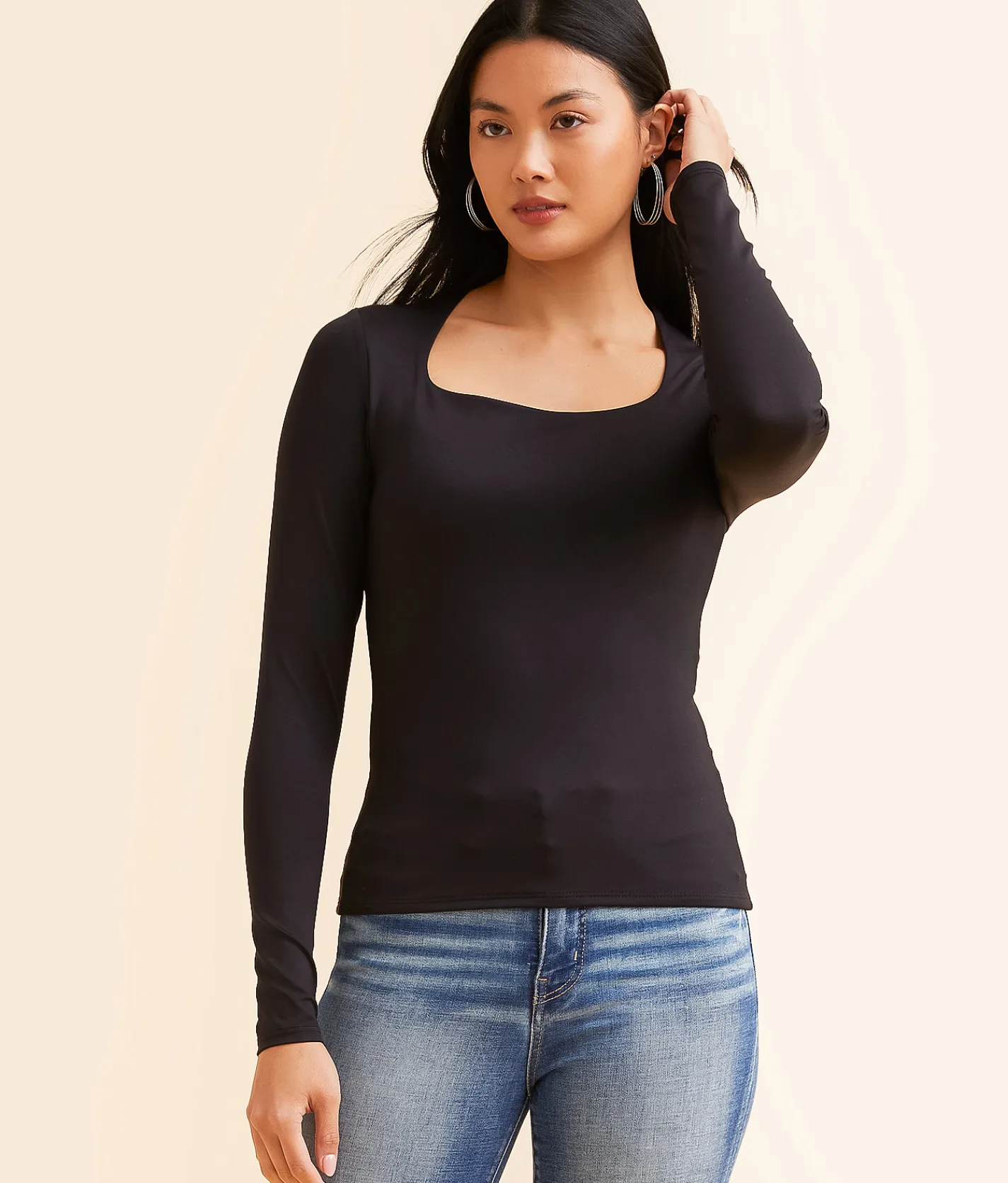 Buckle Black Shaping & Smoothing Top White
