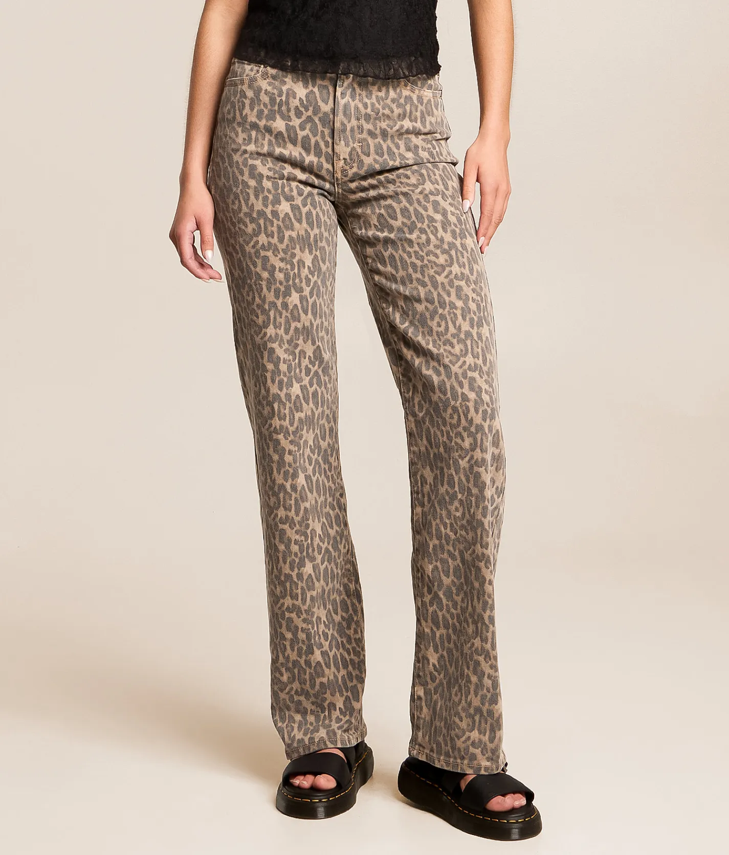 HIDDEN Sloane Classic Straight Stretch Jean Cheetah New