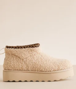 Bearpaw Snuggle Daphne Platform Boot Oat Sale