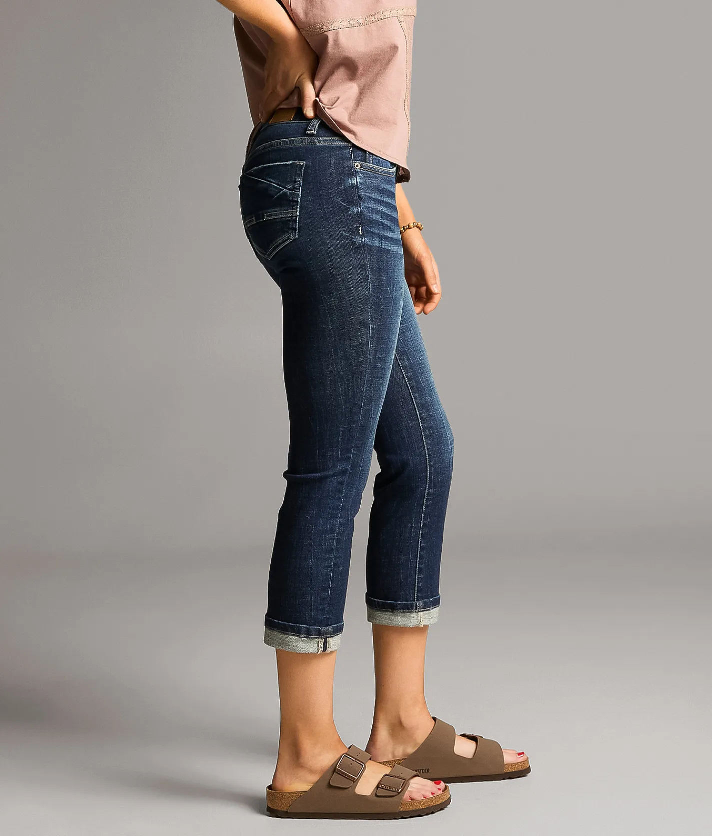 BKE Stella Capri Stretch Jean Holder 3