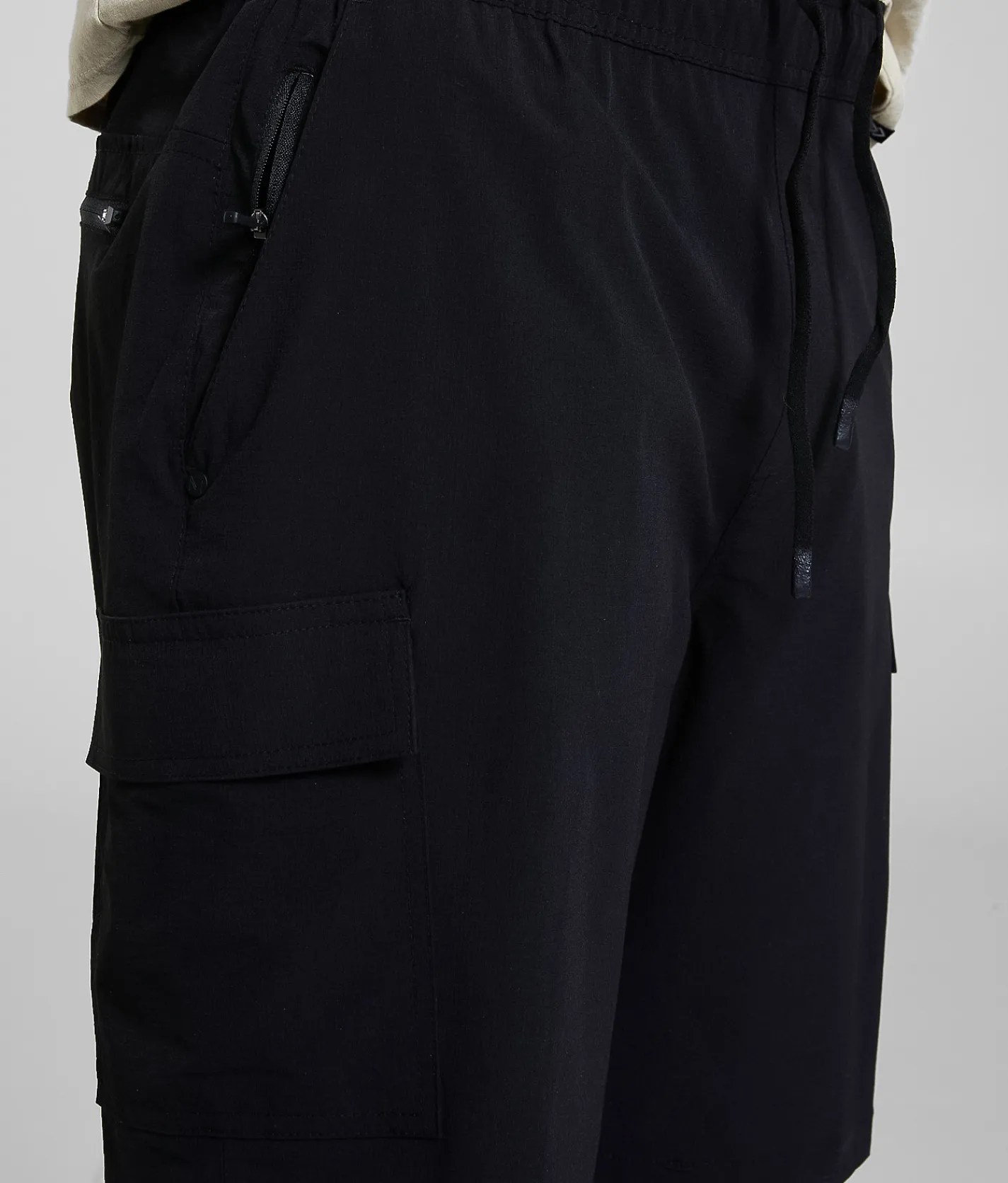 Bottoms | Maven Co-op Summit Performance Cargo Stretch Short Black