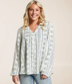 Tops | En Creme Textured Blouse Ivory Blue