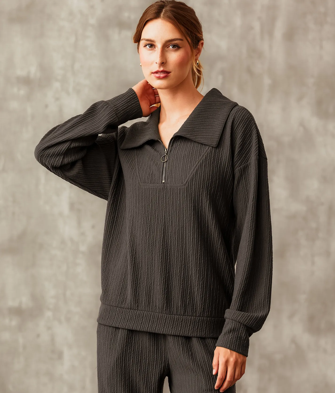 Activewear | Buckle Black Textured Pullover Charcoal