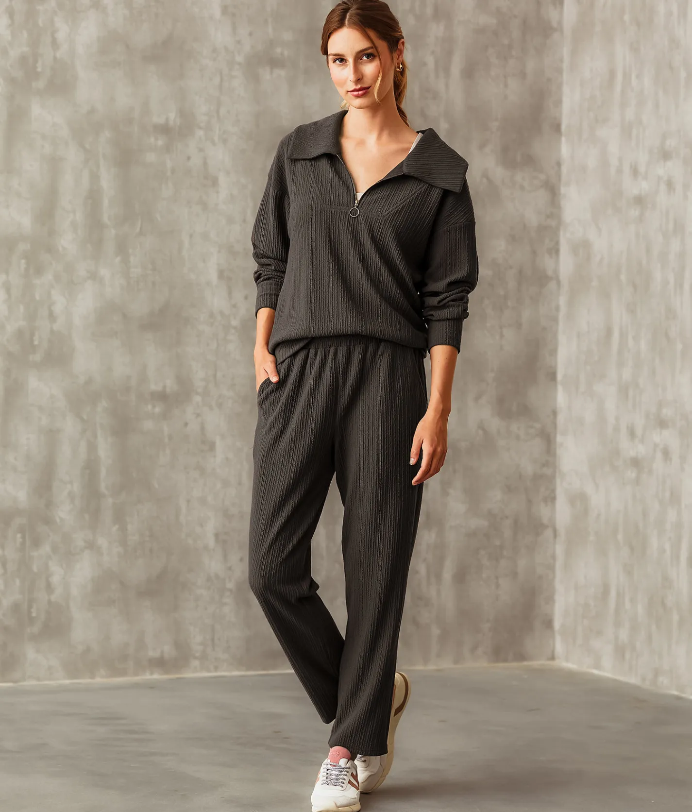 Activewear | Buckle Black Textured Pullover Charcoal