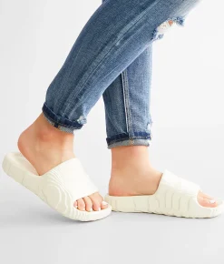 Shoes | BKE Textured Slide Off White