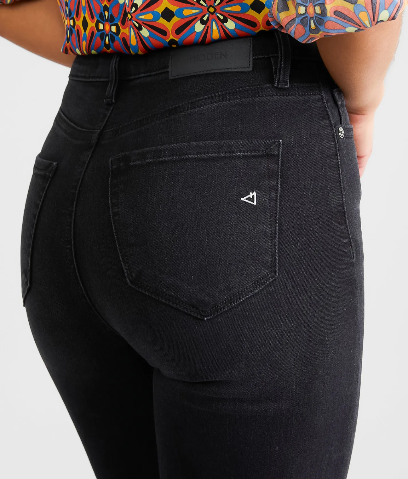 Jeans|Bottoms | HIDDEN Tracey Cropped Straight Stretch Jean Black