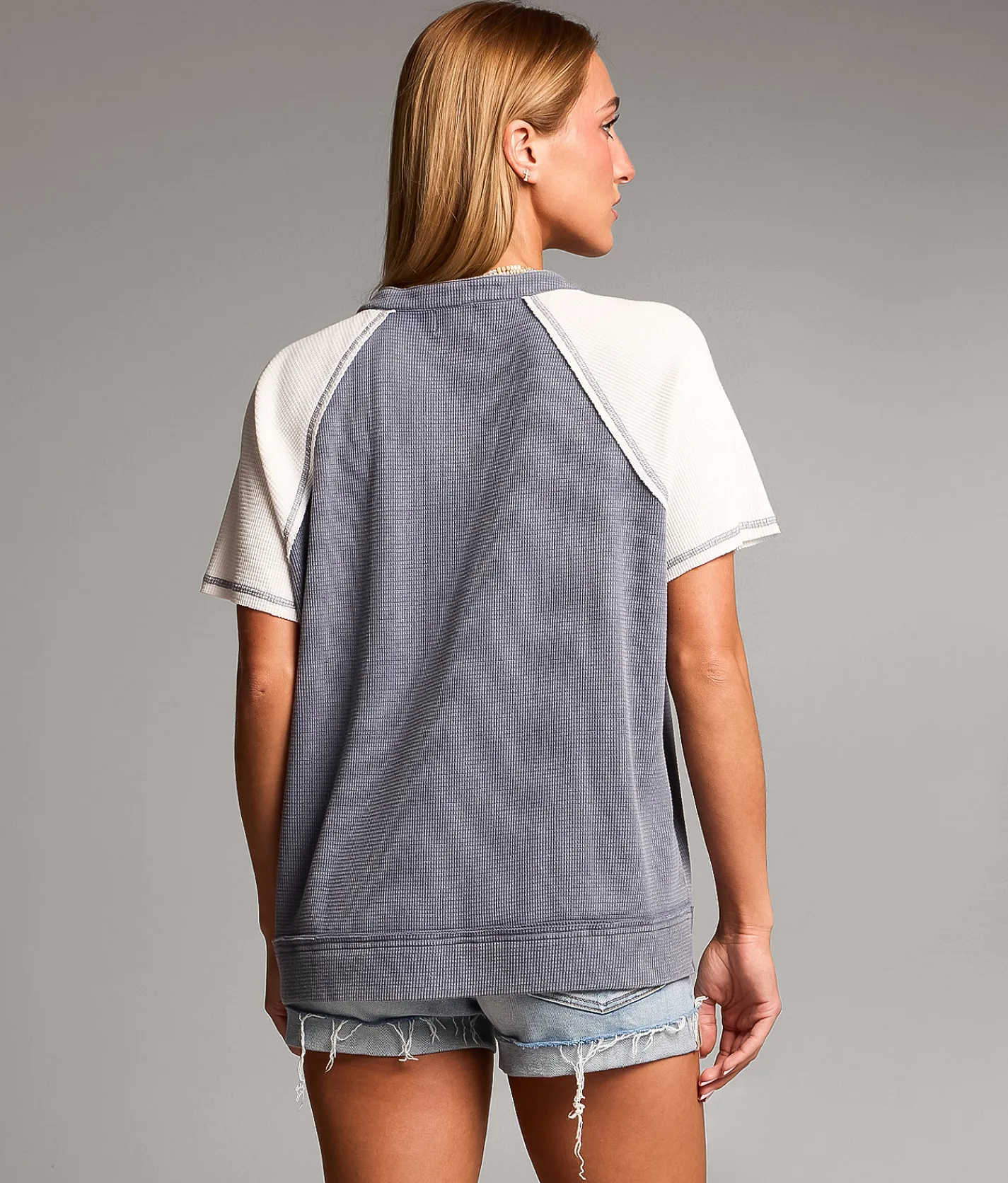 BKE Waffle Knit Raglan Top Grisaille