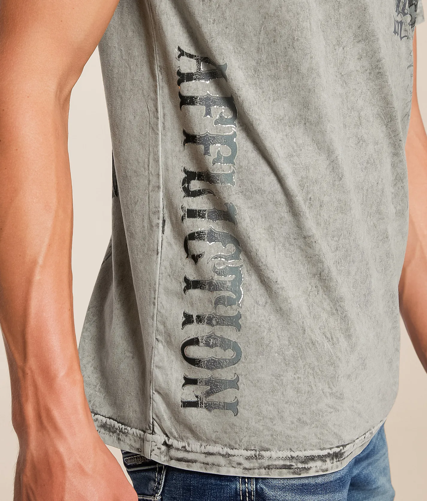 Affliction Wage Chaos Reversible T-Shirt Chinchilla Black Lava Tin Hot