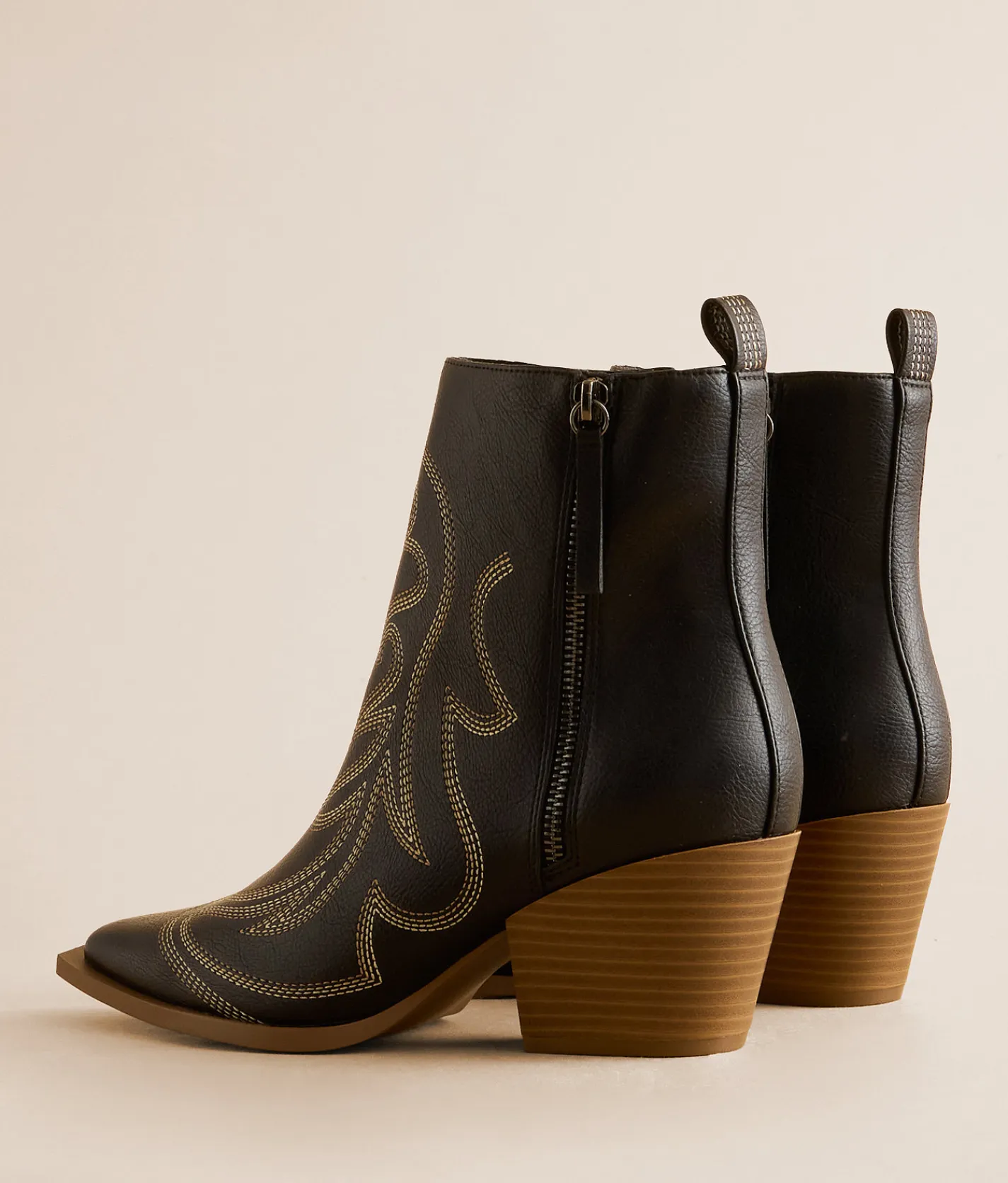 Muse & Co. Western Ankle Boot Black Hot