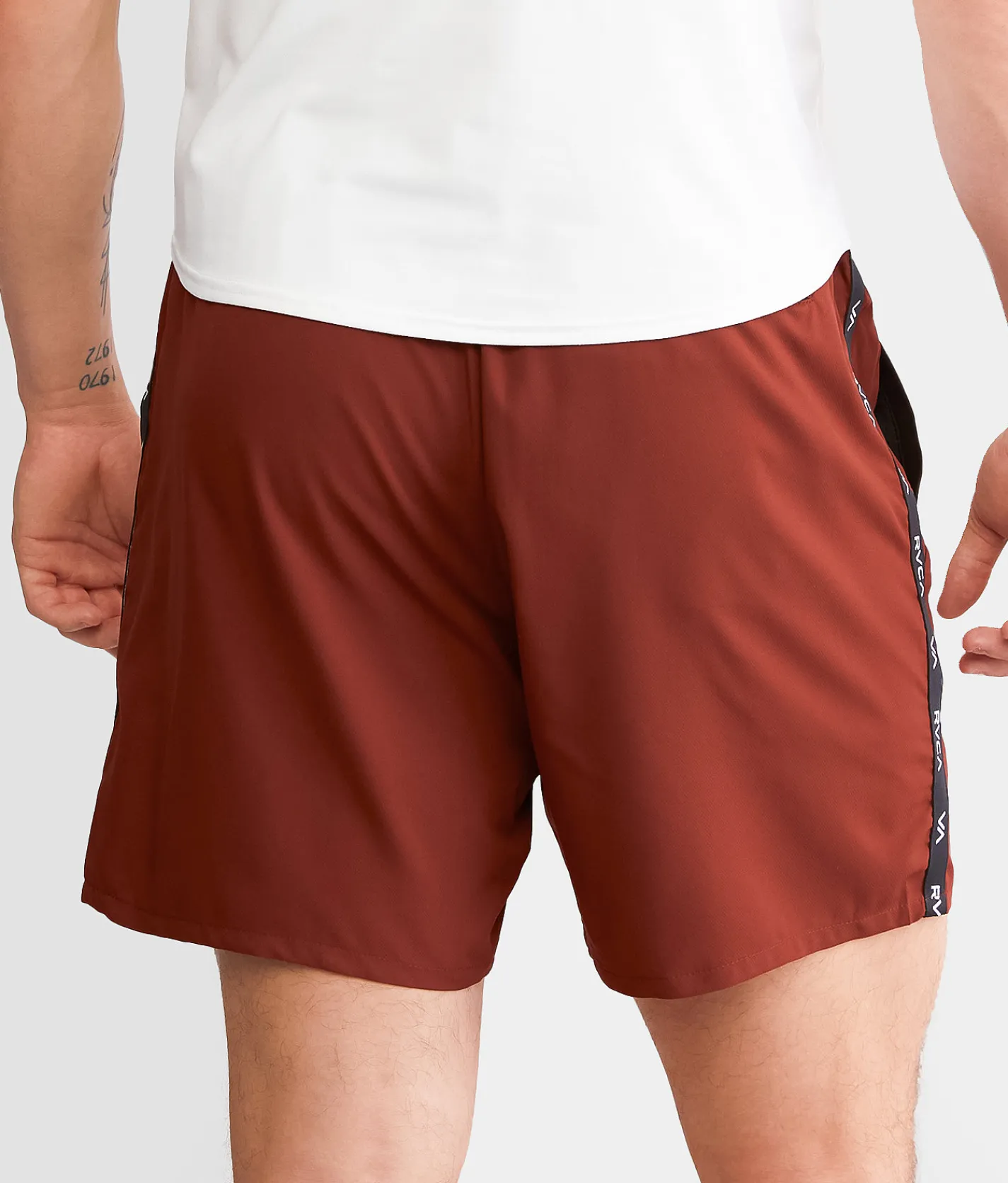 RVCA Yogger Control Active Short Red Brick Online